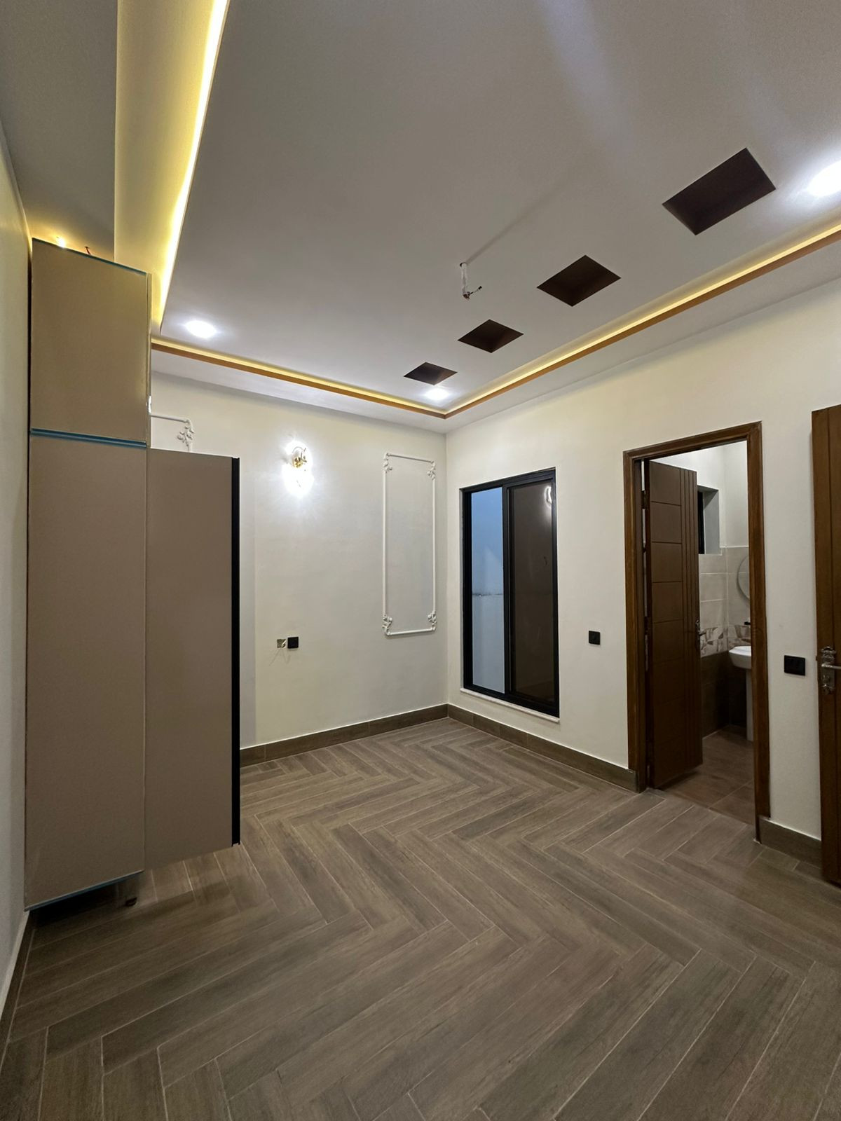 Property gallery image 8