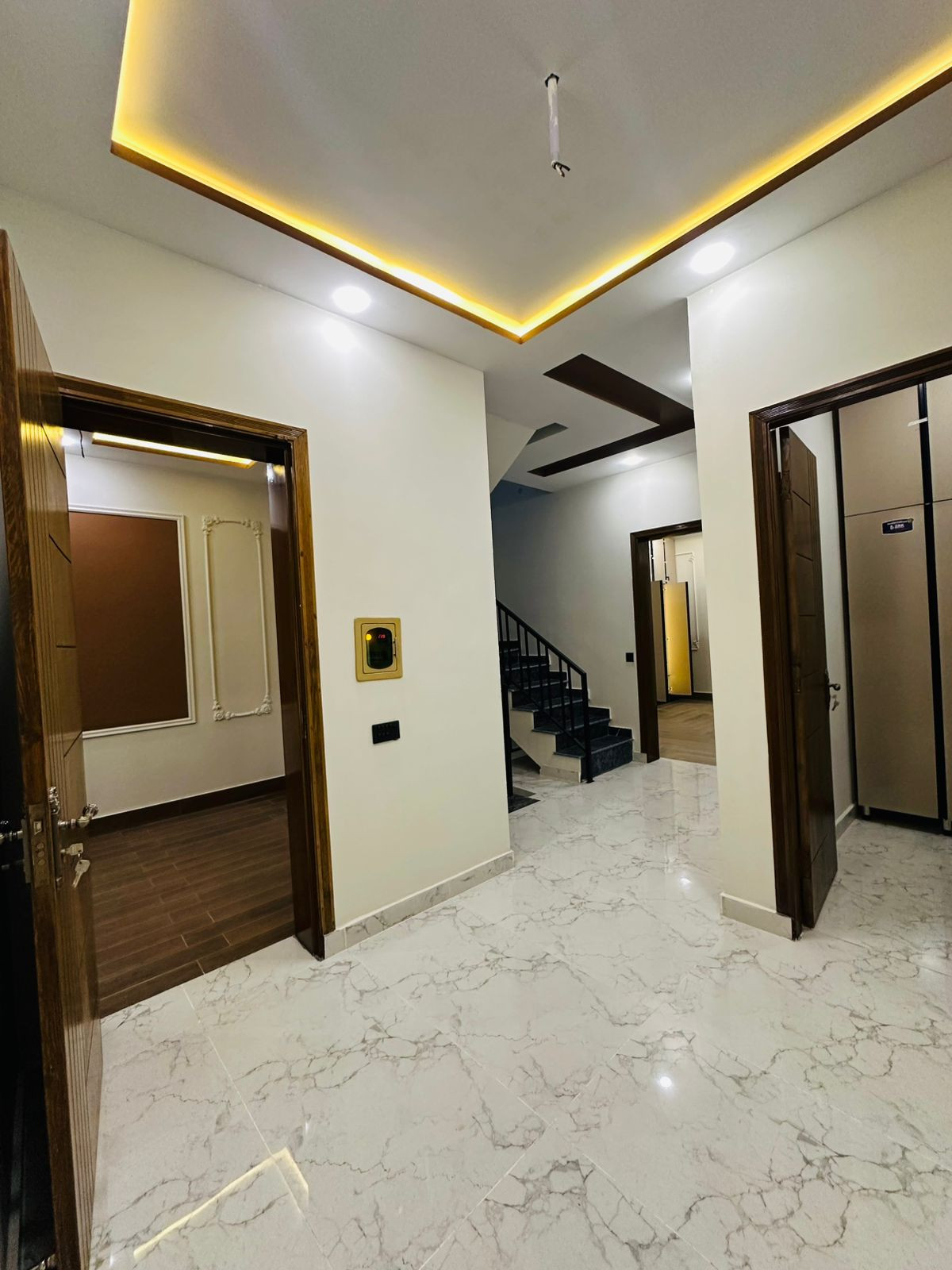 Property gallery image 11
