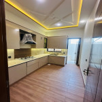 Property gallery image 10